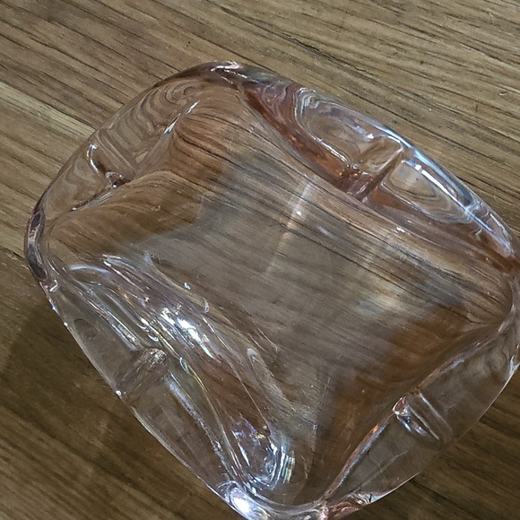 Anchor Hocking Iridescent Pink Curved Rectangular Glass Ashtray - Picture 5 of 11